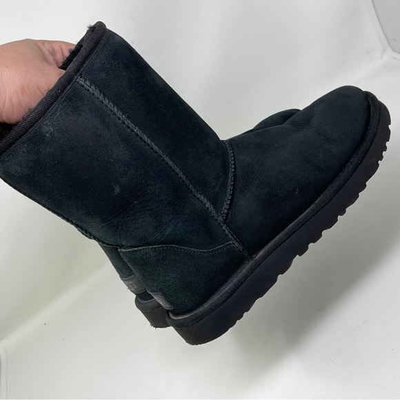 UGG Classic II Short Black 1016223-BLK - Picture 4 of 16